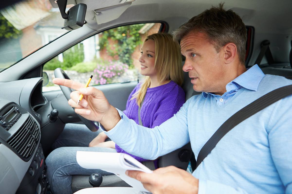 autos car drives